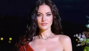 Fahriye Evcen'in Tatil Pozları Gündem Oldu!