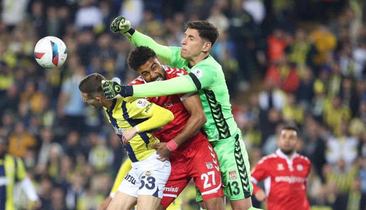 Fenerbahçe, Sivasspor'u 4-0 Mağlup Etti!