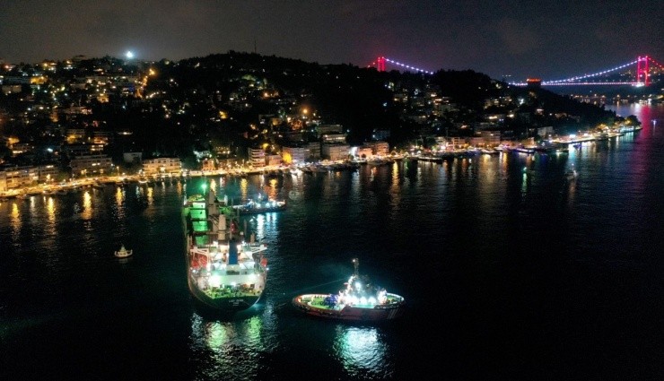 İstanbul Boğazı'nda Gemi Trafiği Çift Yönlü Askıya Alındı!