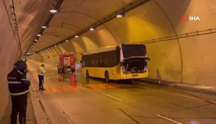 İstanbul'da İETT Otobüsü Alev Aldı!