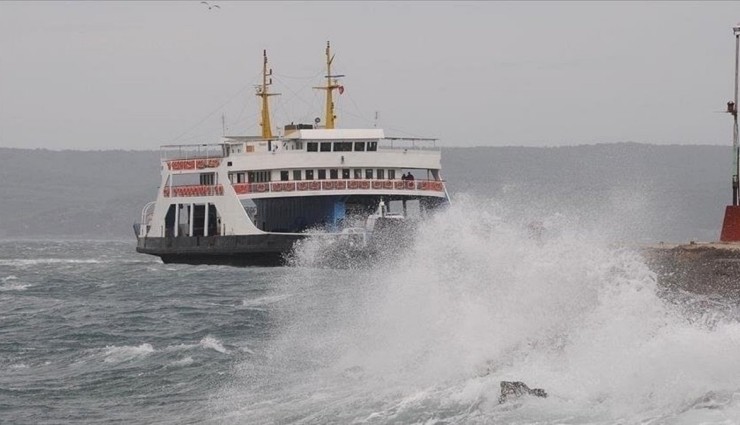 Marmara'da Deniz Ulaşımına Fırtına Engeli!