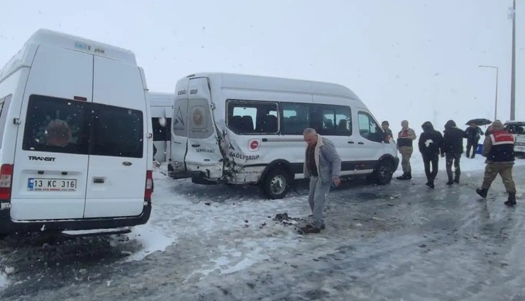 Bitlis'te Zincirleme Kaza: 23 Araç Birbirine Girdi!