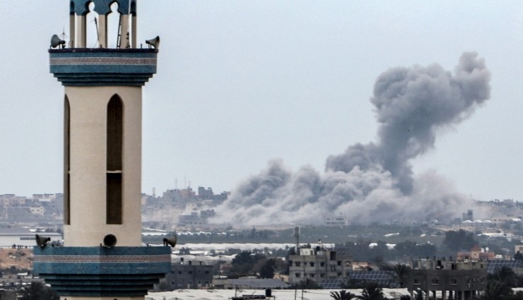 İsrail Askerleri Gazze'de Hastaneye Ateş Açtı!