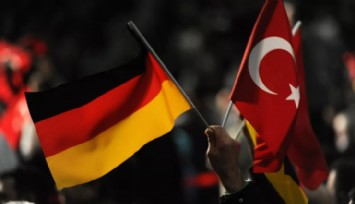Almanya'daki Türk Başkonsolosluğu'na Saldırı!