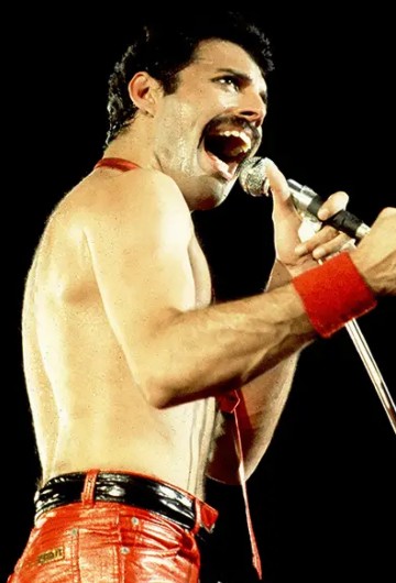 Freddie Mercury, Ölümünden 33 Yıl Sonra Konser Verecek!