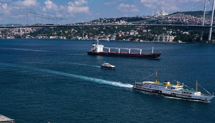 İstanbul Boğazı Gemi Trafiği Çift Yönlü Durduruldu!