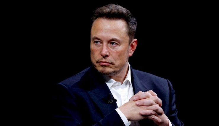 Musk, Uyumak İçin Medeniyetin Çöküşünü Dinliyormuş!