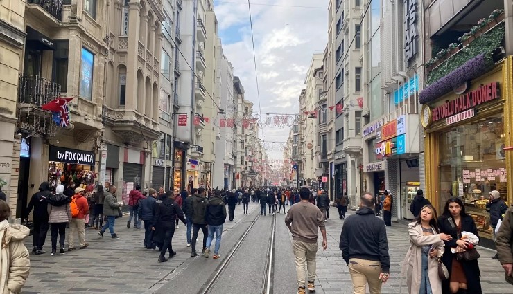 Taksim İstiklal Caddesi'nde Yangın!