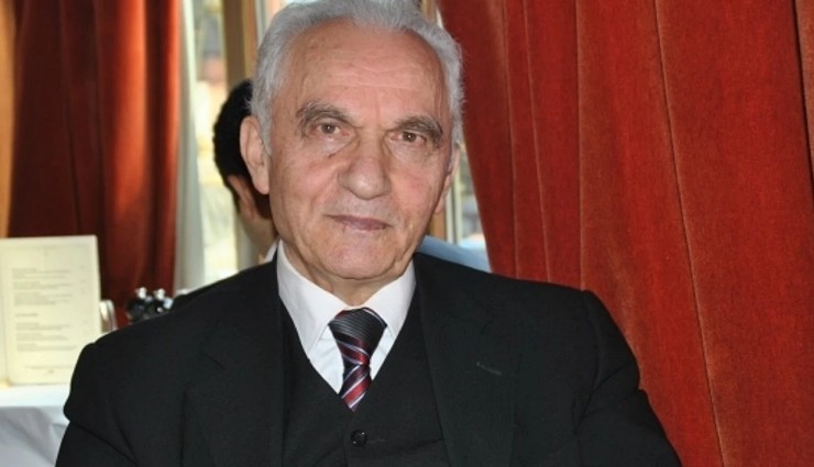 AKP'nin İlk Dışişleri Bakanı Hayatını Kaybetti!