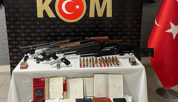 İzmir'de Tefecilere Yönelik Operasyon: 14 Kişi Yakalandı!