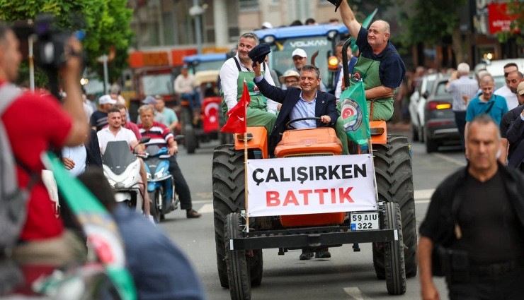 Özgür Özel Buğday Mitingi'ne Traktörle Geldi!