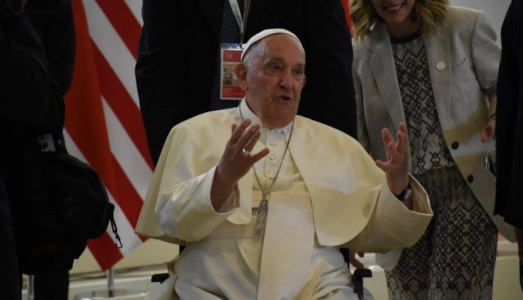 Papa'dan G7 Zirvesinde Yapay Zeka Uyarısı!