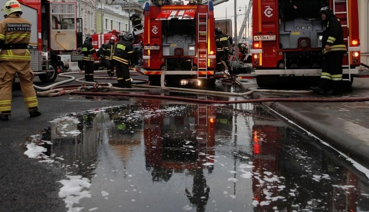 Rusya'da Yurtta Feci Yangın: 5 Ölü!