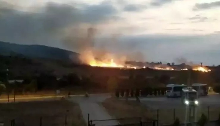 Tuzla'da Piyade Okulu İçerisinde Yangın!