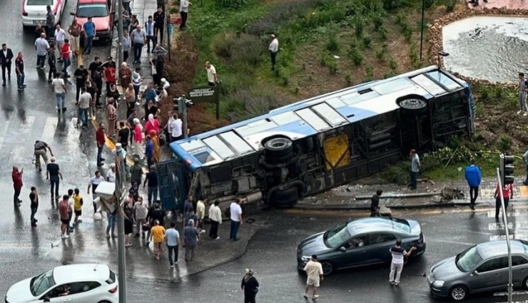Ankara'da Dehşet Anları: Belediye Otobüsü Devrildi!