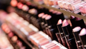 DSÖ Uyardı: Kozmetik Ürünler Kansere Neden Olabilir!