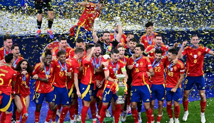 EURO 2024'te Şampiyon İspanya!