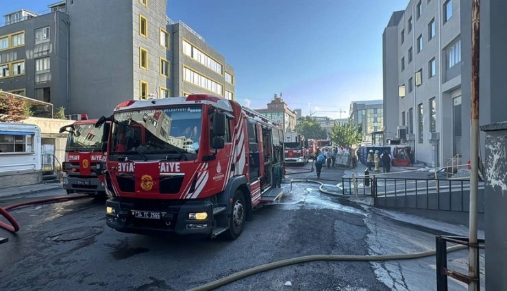 Beylikdüzü'nde Fabrikada Yangın!