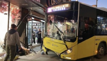 İETT Otobüsü Gelinlik Mağazasına Daldı!