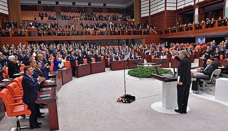 TBMM’de Yeni Dönem Başlıyor: Gündemde Neler Var?