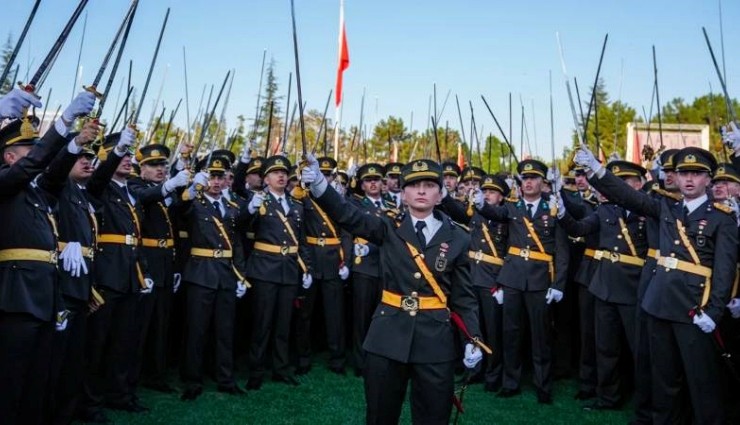 Atatürkçü Teğmen, Görevine Dönme Talebinden Vazgeçti!