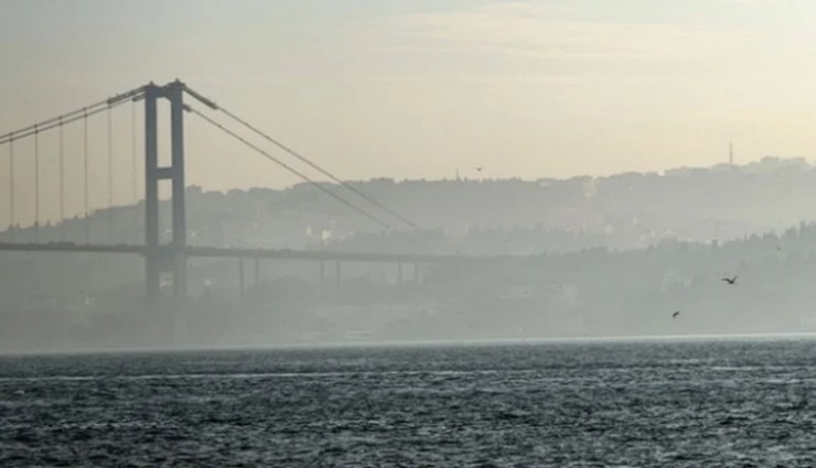 İstanbul Boğazı Sis Nedeniyle Trafiğe Kapatıldı!