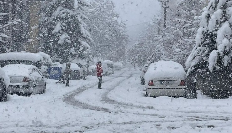 AKOM'dan Yarın İçin Yoğun Kar Yağışı Uyarısı!