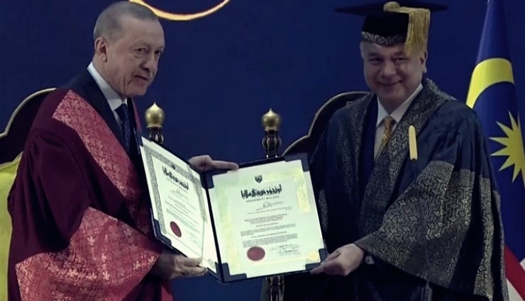 Erdoğan'a Malezya'da Fahri Doktora Verildi!