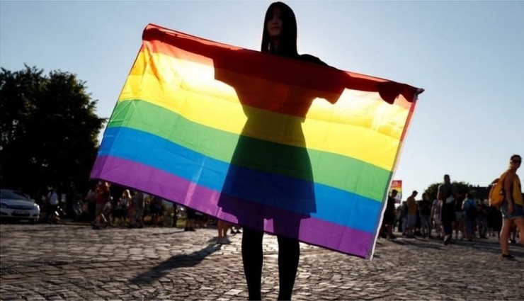 AB Ülkesi Macaristan, LGBT Yürüyüşlerini Yasakladı!